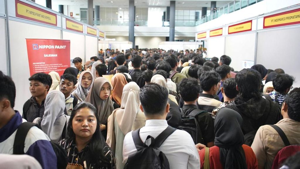 Kemnaker: Membludaknya Peserta Job Fair Bukan Indikasi Kesulitan Mencari Kerja